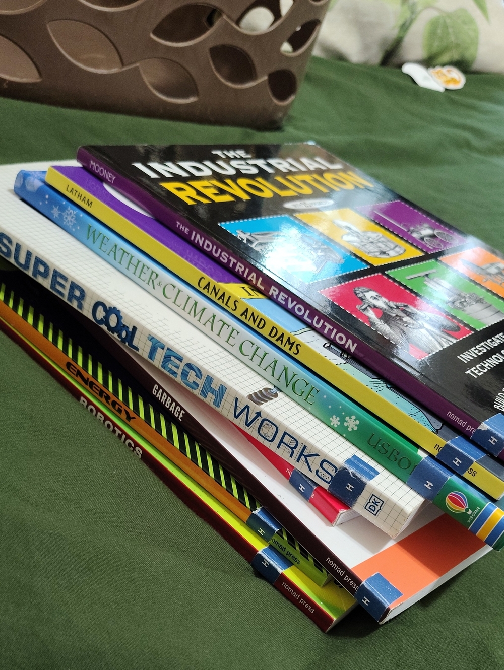 Assorted STEM Activity Books - Robotics, Garbage, Weather, Energy & More - Picture 11 of 14